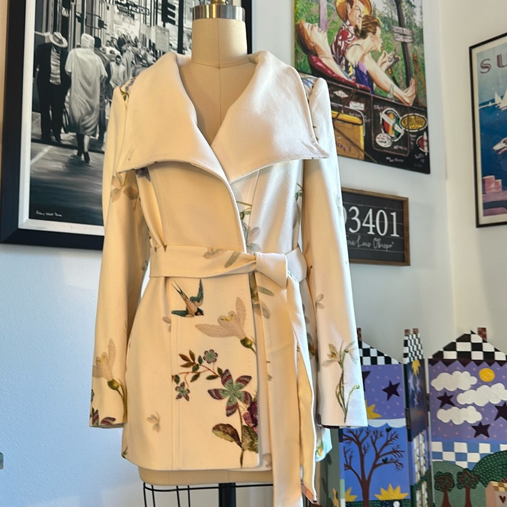 Ted Baker London Gorgeous Coat size 0
